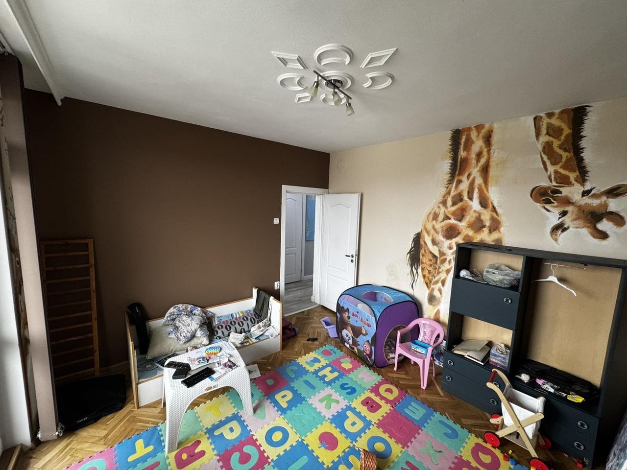 Продава се Четиристаен апартамент в Плевен, Сторгозия - 100 кв.м за 1550 €/кв.м - Снимка #7