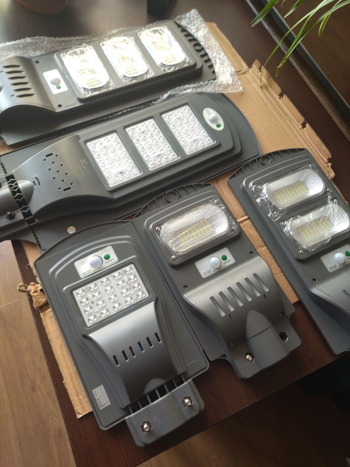 Ремонт и части за соларни автономни улични лампи- батерии платки