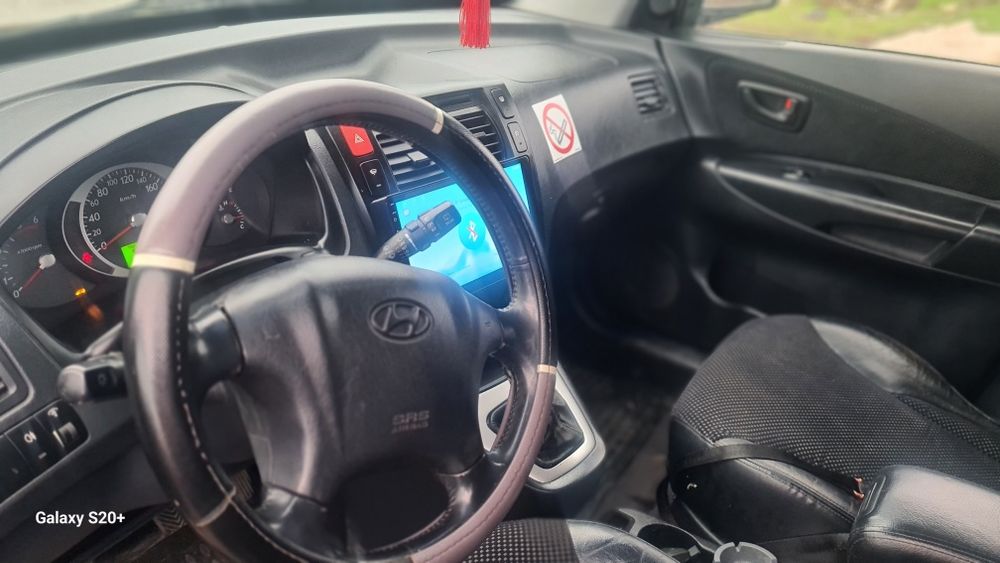 Vând hyundai tucson
