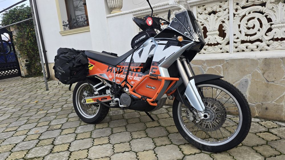 KTM Adventures 950