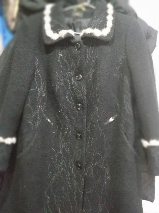 Отдам даром плащ и пальто 56-58 р