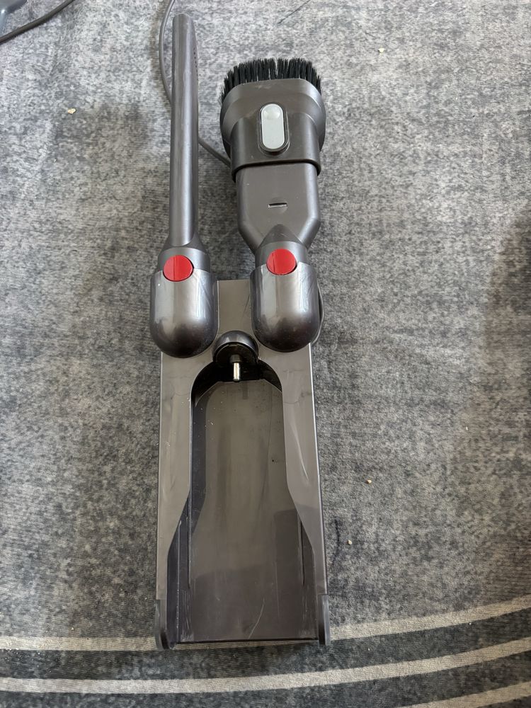 Dyson v10 Прахосмукачка