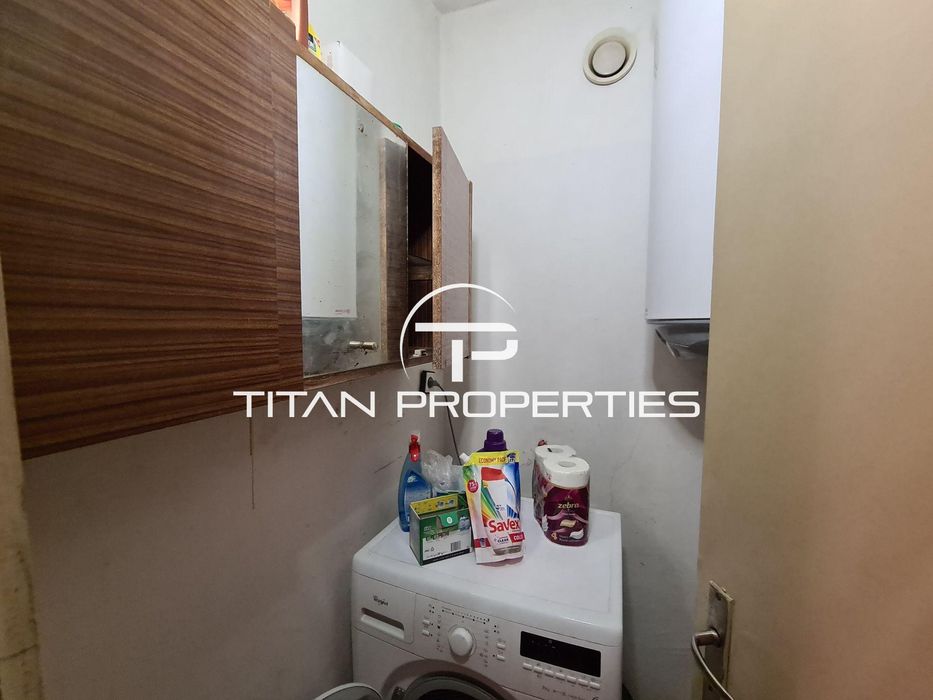 Продава се Тристаен апартамент в Пловдив, Христо Смирненски - 82 кв.м за 1950 €/кв.м - Снимка #3