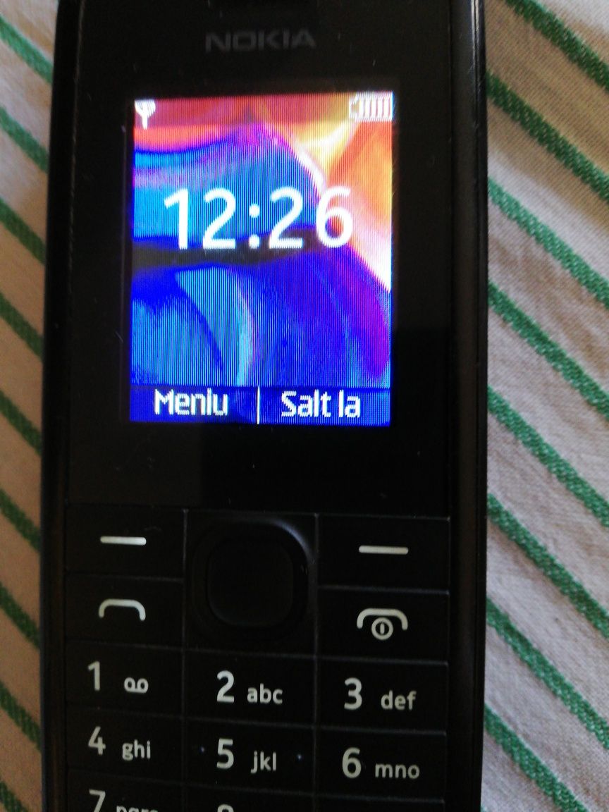 Nokia 4321 cu butoane