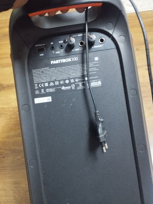 Boxă jbl partybox 100