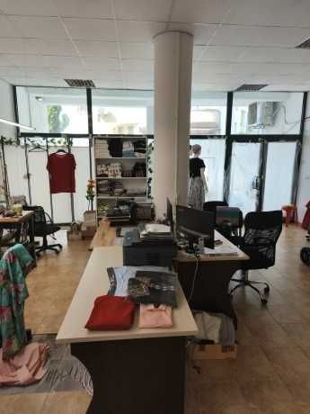 Продава се разработен моден бизнес: Eднакви дрехи за цялото семейство