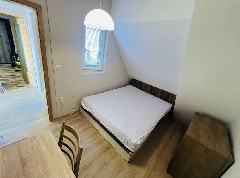 Дава се под наем Двустаен апартамент в Варна, Цветен квартал - 60 кв.м за 475 € - Снимка #4