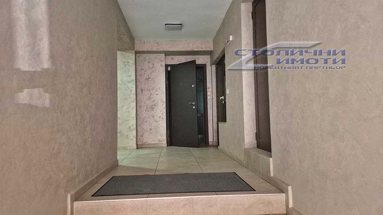 Дава се под наем Офис в София, Център - 100 кв.м за 900 € - Снимка #5