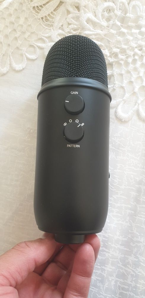 Blue Yeti mik blak  микрофон новый