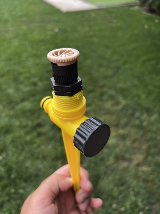 Vand 10 aspersoare udat gazon/curte 100lei