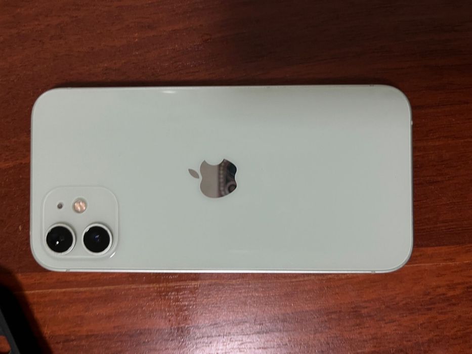 Обменяю айфон 12 …