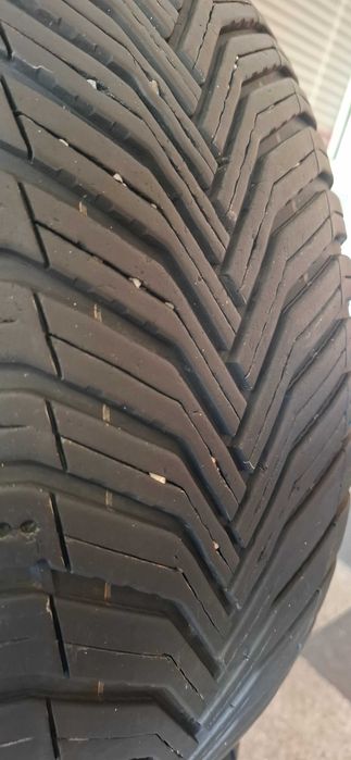 4бр. 215/50/17 Michelin 6mm грайфер, дот 23г.Безплатен монтаж