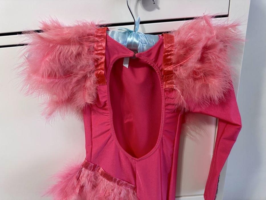 Costum dans - marime 8 ani