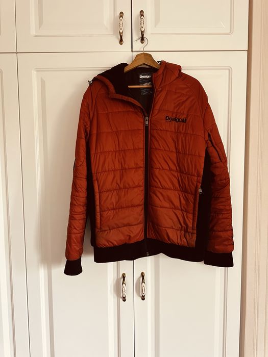 Geaca groasa , Desigual originala cu gluga si material impermeabil XL