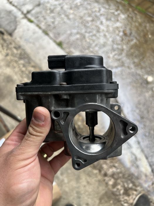 Supapa EGR Volkswagen Passat B6 2.0 TDI BKP BKD 140 cp
