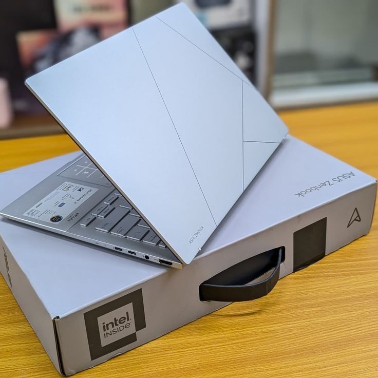 Ноутбук ASUS для учебы, работы и игр
