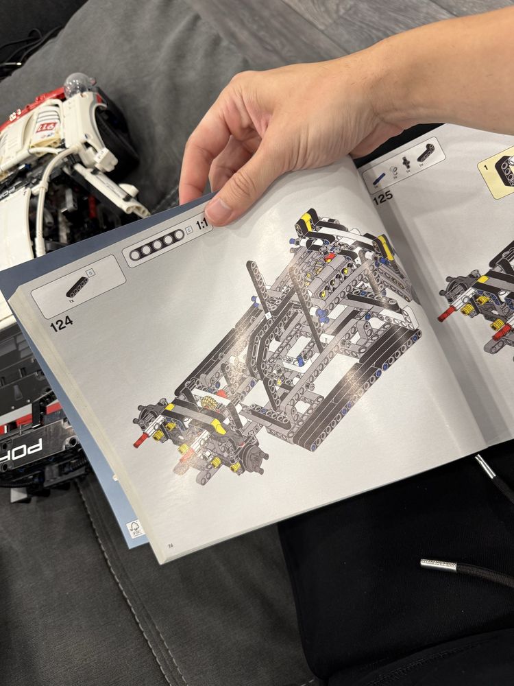 ОРИГИНАЛНО Lego Technic Porsche 911 RSR (42096)