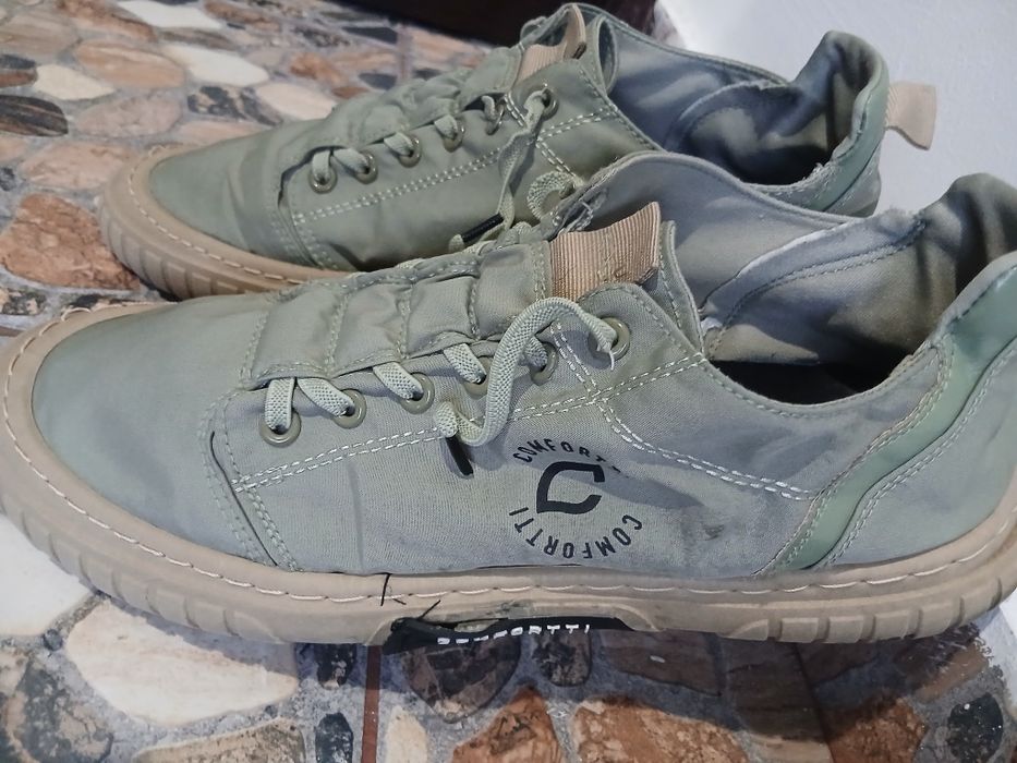 Vand doua perechi pantofi-espadrile sport masura 44 in stare buna