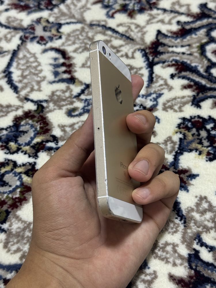 iPhone 5 SE срочни сотилади