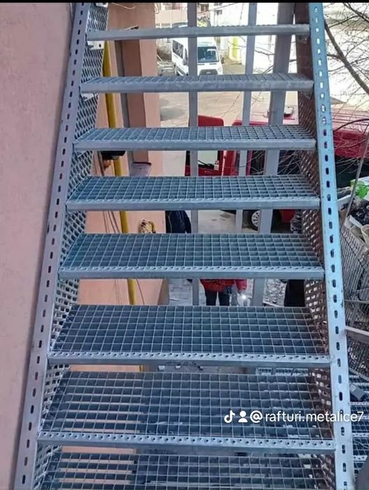 Confectionam scarii metalice zincate exterioare și pentru incendii , p