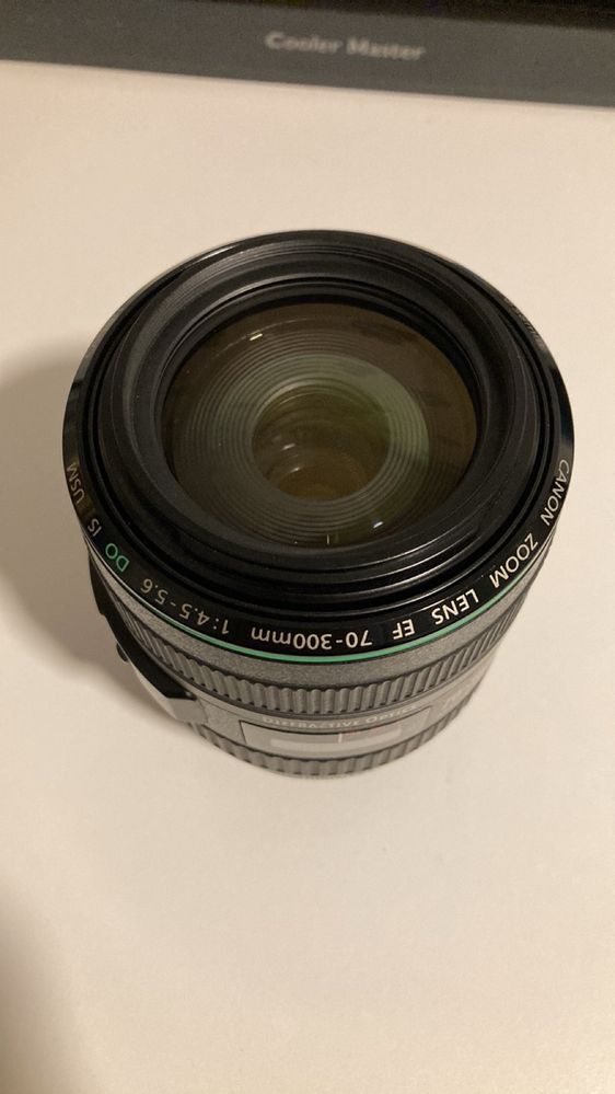 Canon EF 70-300 f4.5-5.6 DO IS USM