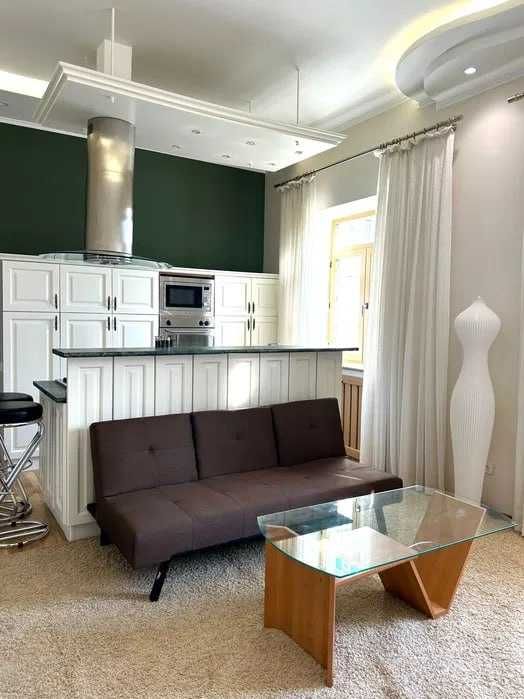 Срочно сдаётся 3х комнатная квартира в Центре