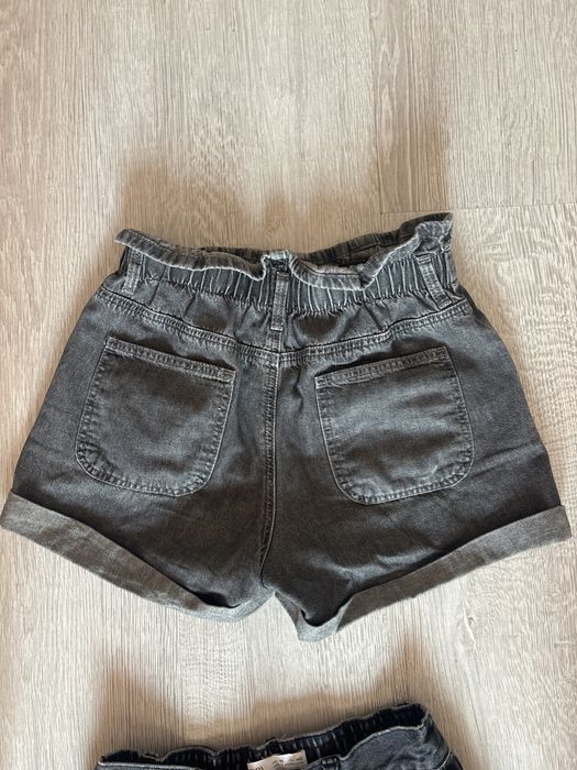 къси гащи, cargo панталони-Bershka, дънки-Zara