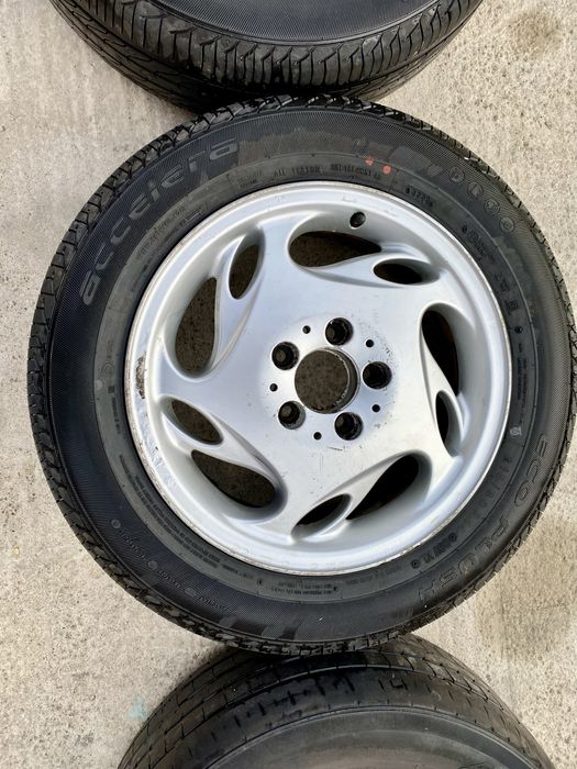 215/60R16 in stare buna