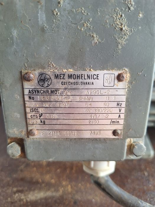 Motor electric 380 V / 220 V