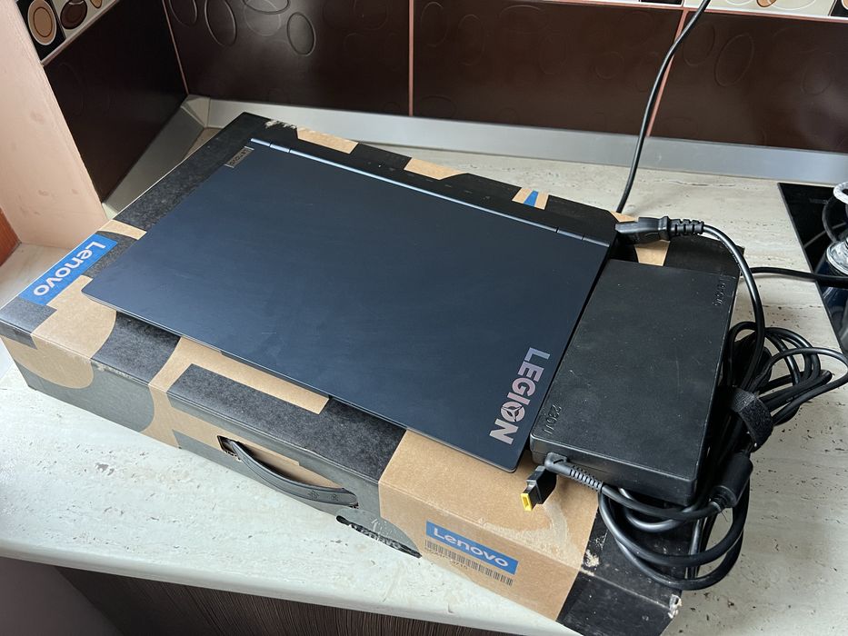 Laptop Gaming Lenovo LEGION 5 Ryzen 5 5600 RTX 3060 16Gb ram 512GB SSD