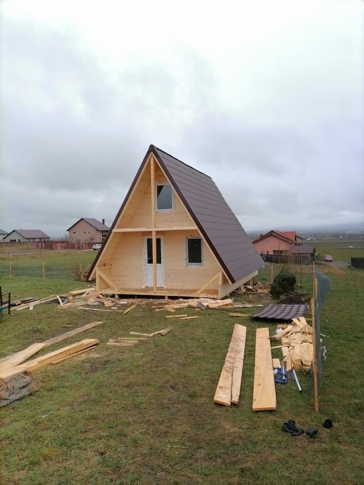 Vand cabane de gradina și de locuit