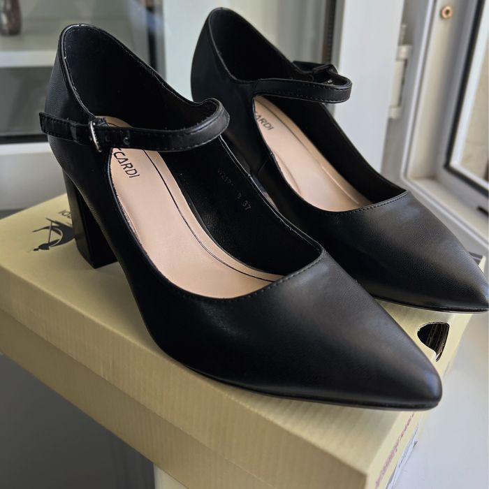 Туфли на каблуке