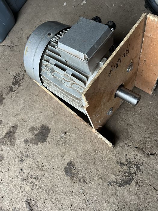 Motor NOU 5,5 kw—1450 rot/min, 7,5 HP, CHT, made in ITALY