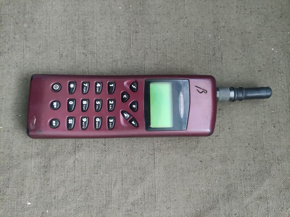 Продавам Benefon  TDP 40