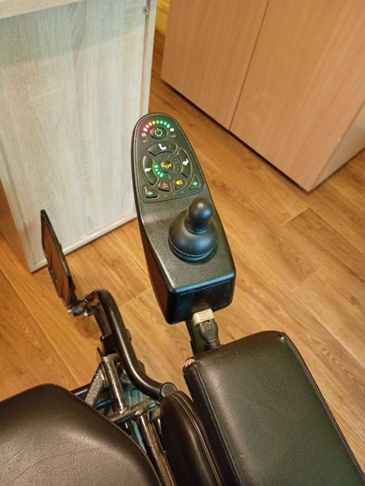 Cărucior Handicap Electric