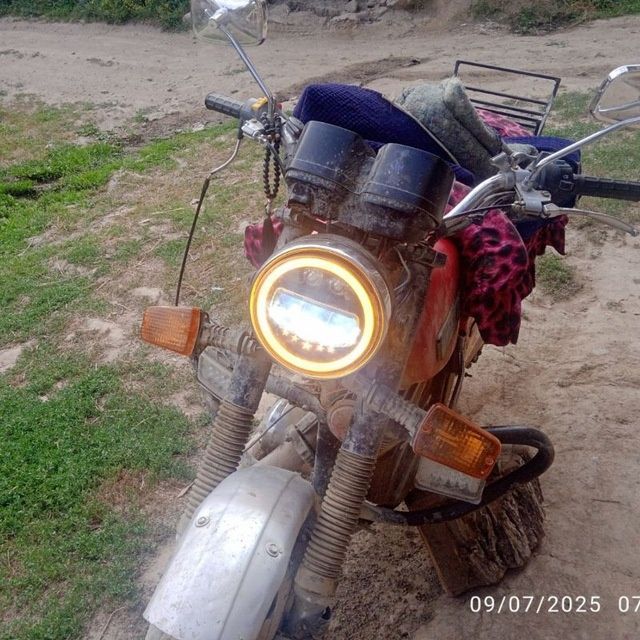 Moto ij planeta 5 sotiladi 700$ kilishiladigan joyi bor