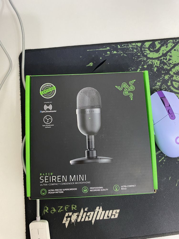 Продам микрофон Razer seiren mini