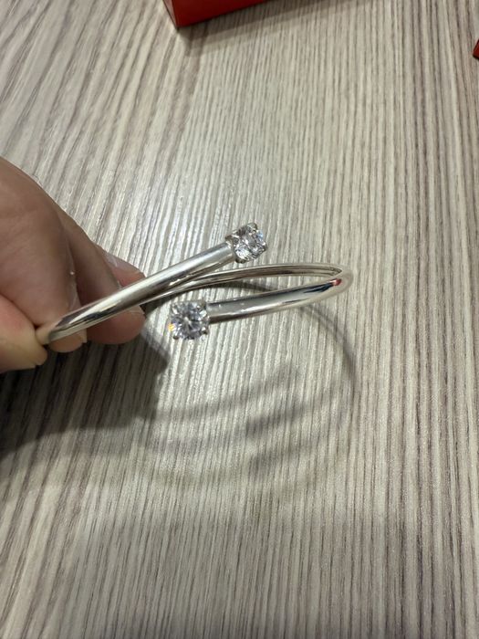 Твърда сребърна гривна със сертификат