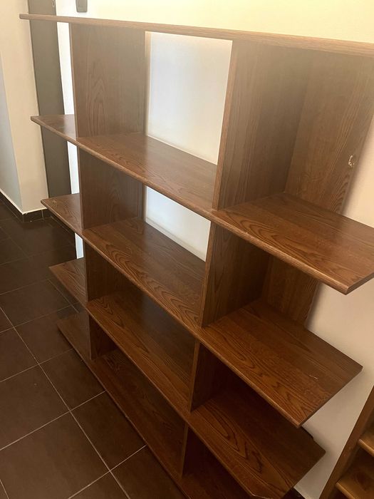 Bibliotecă maro, 150x150