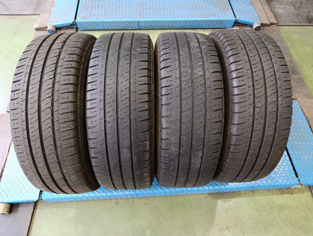 Летни гуми 235/65/16 С Continental