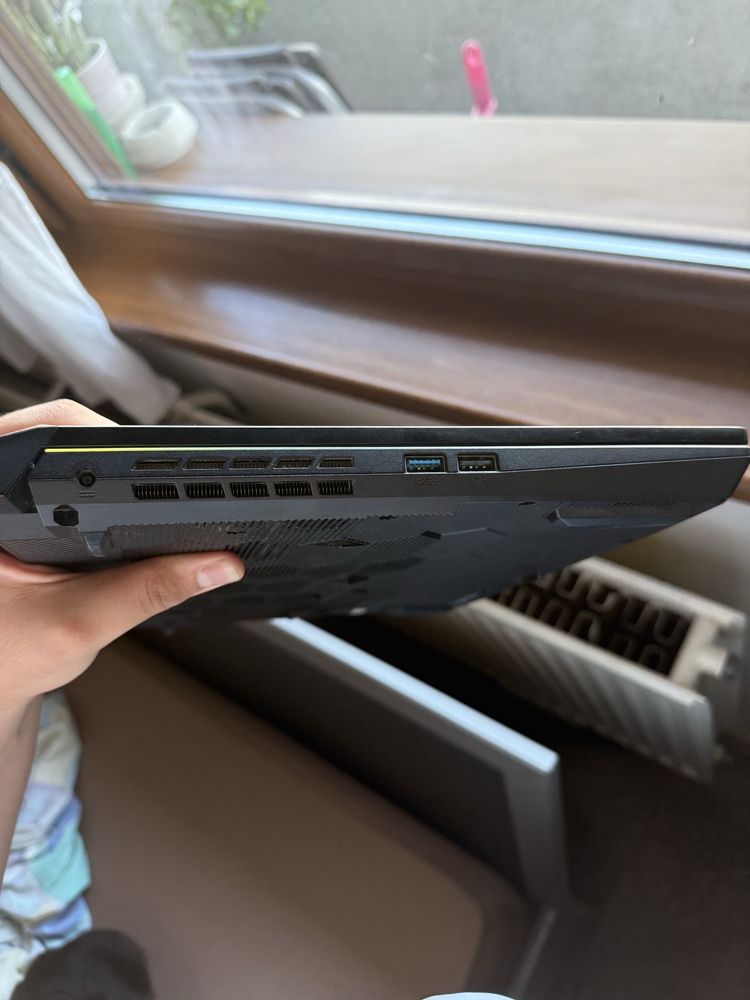 MSI Crosshair 15 B12UEZ