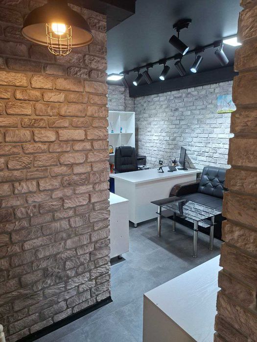 Центр. Площадь Х.Алимджана. Дархан. Сдаётся в аренду комфортный офис.