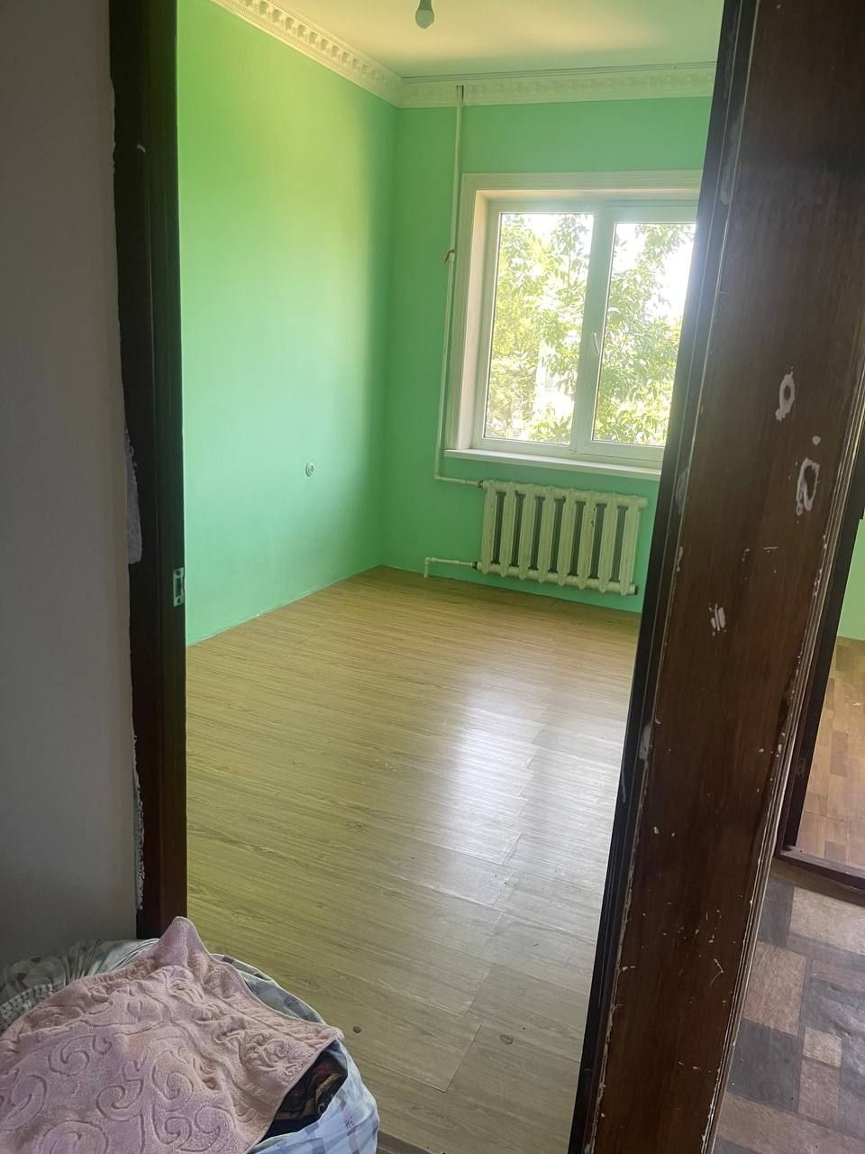 Продаю квартиру Яшнабадский р-он Авиасозлар-1. Франция 60м2. 2-ком 3эт
