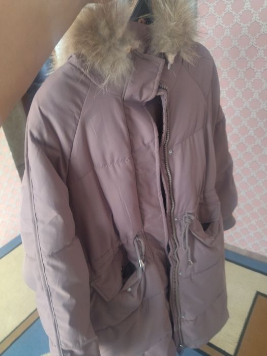 Куртка, в хорошем состояний. Носили один сезон. .