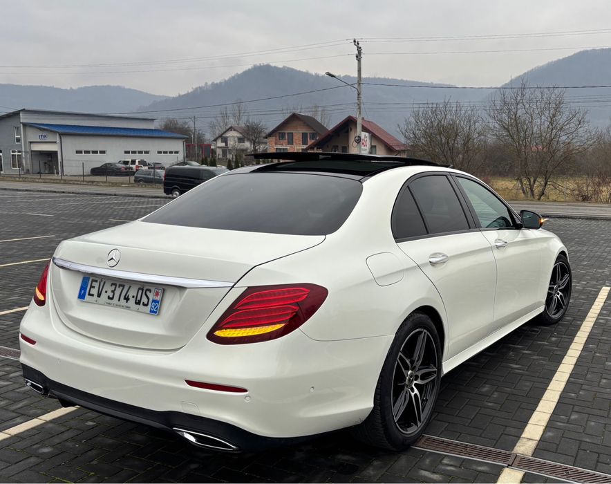 Mercedes e220 2018 pack amg line