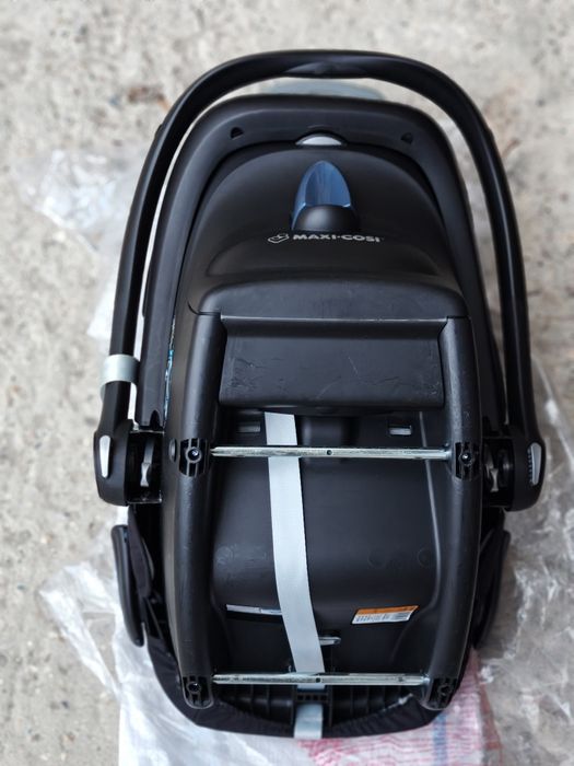 Детско столче за кола Maxi Cosi с база