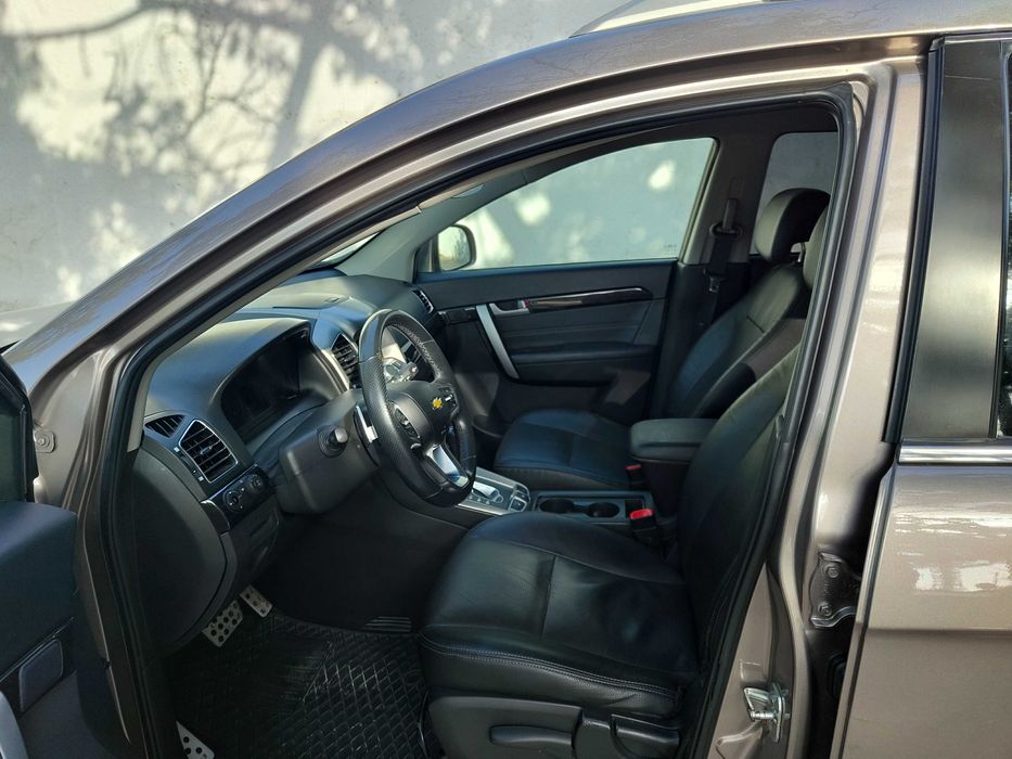 Продам Chevrolet Captiva 3/4