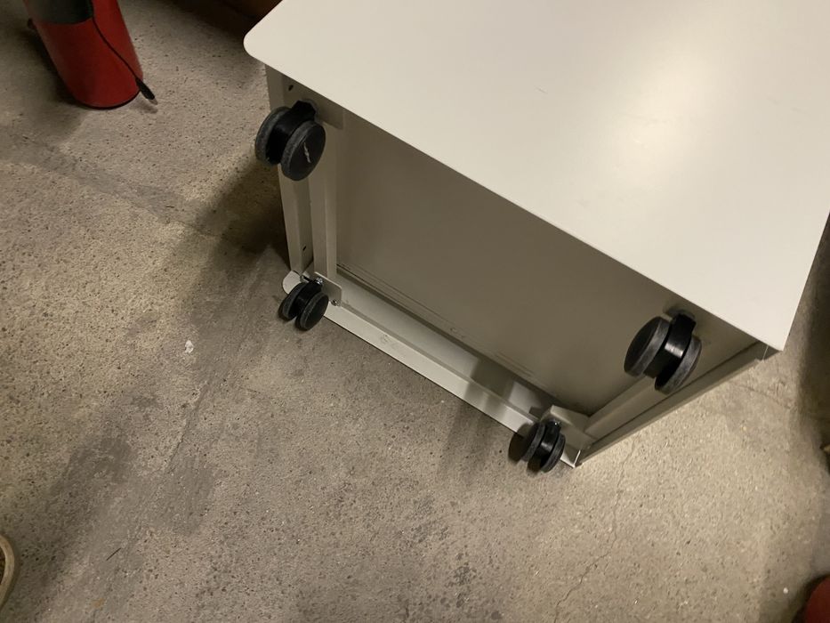 Rollbox-uri 2 bucati(unul gri din lemn)