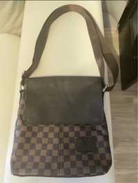 Geanta Louis Vuitton calitate buna,nou nouta !!