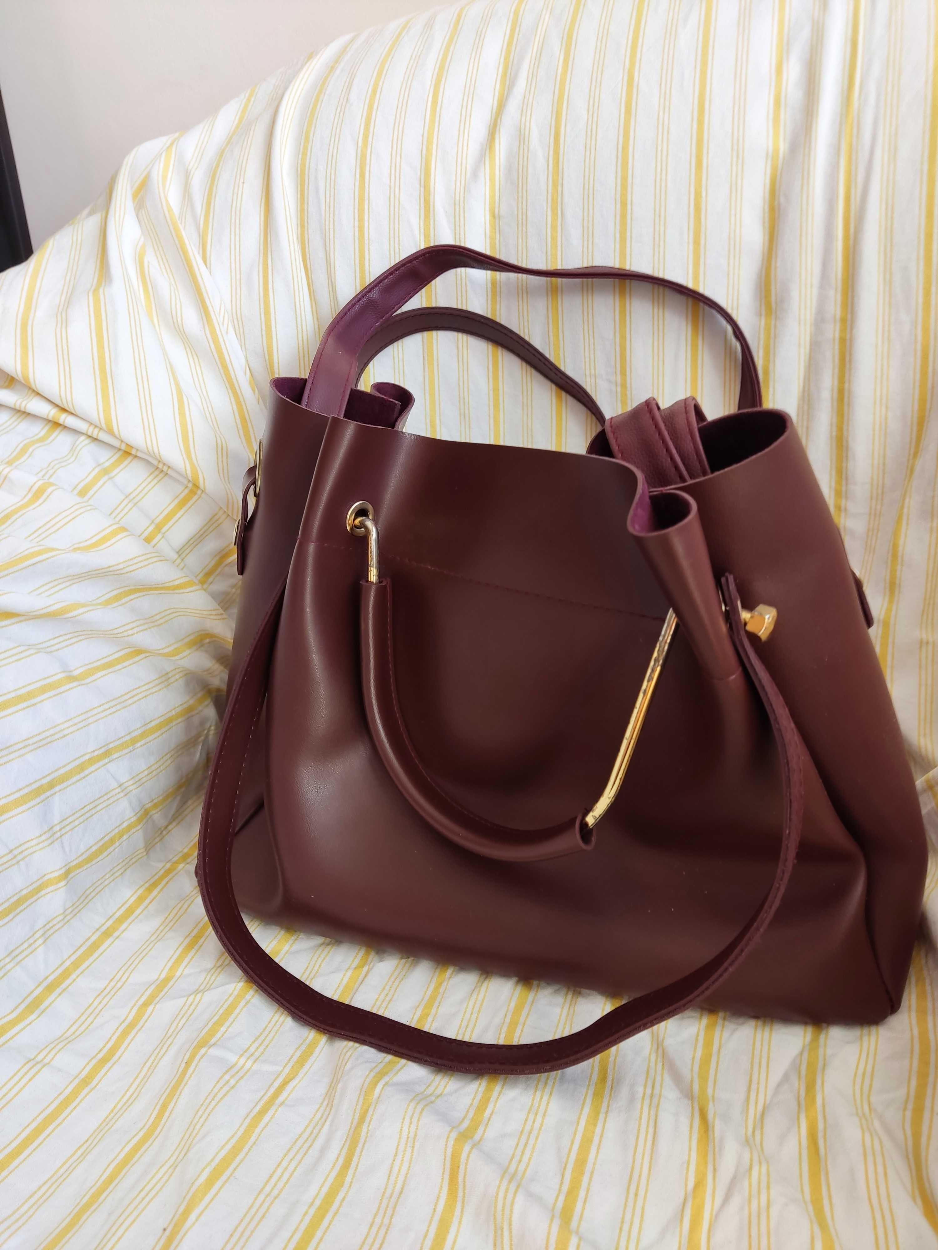 Дамска кожена чанта цвят бордо